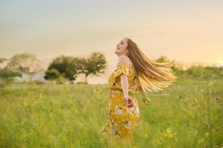 Senior Photographer Madison Wisconsin Sunset;senior photography madison wi;waunakee wi senior pictures;sunset fields