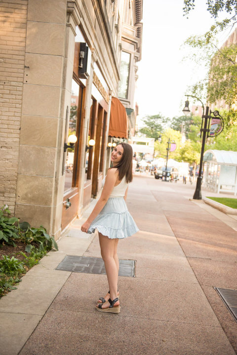 senior photography madison wi, senior picture poses madison wi, senior pictures madison wi, downtown madison senior photographer