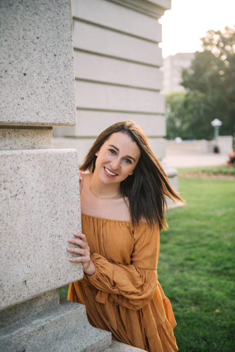 senior photography madison wi, senior picture poses madison wi, senior pictures madison wi, downtown madison capitol senior photos