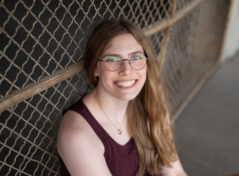 location ideas senior pictures, simple senior photos, photographer near me

